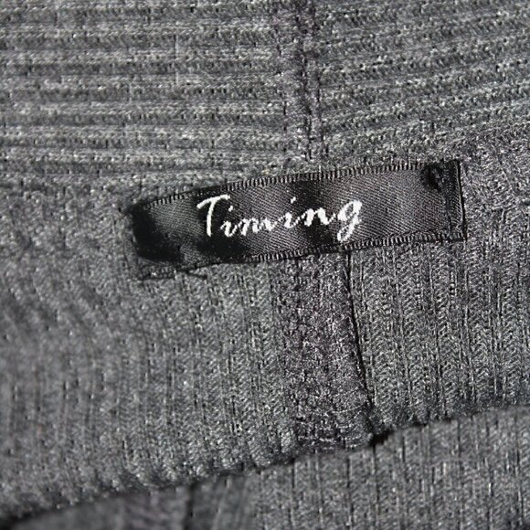 Timing gray sweater cardigan with faux pockets size large - Picture 3 of 7